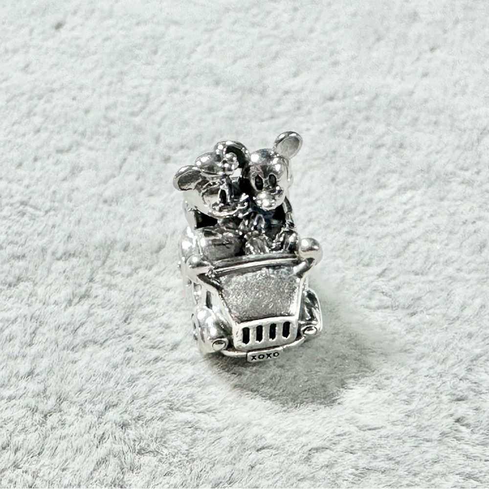 Pandora Mickey & Minnie Car Charm